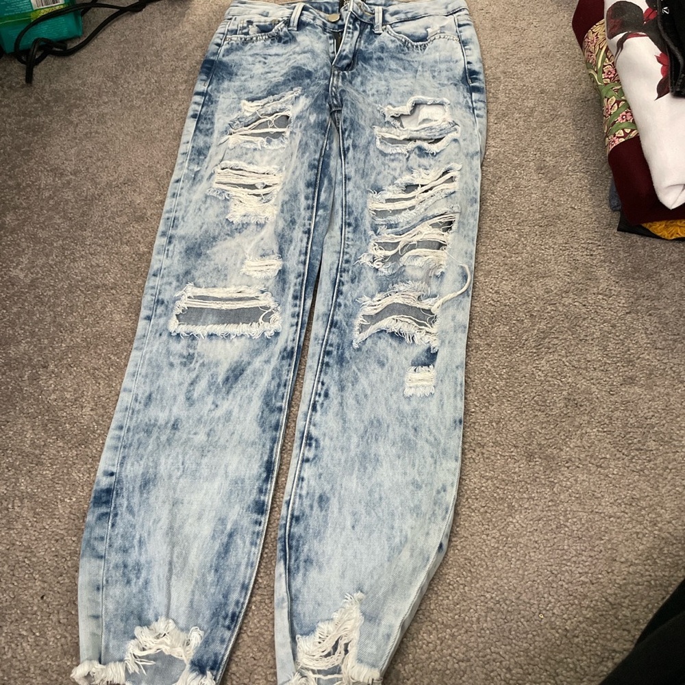 Light blue ripped jeans very comfortable